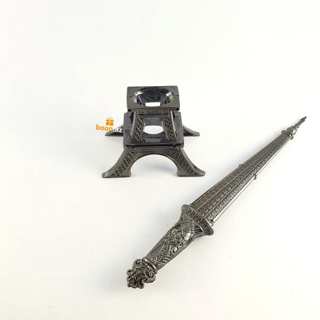 Сувенирный кинжал на подставке «Эйфелева башня» (40 х 15) .  Dagger  « Eiffel Tower »